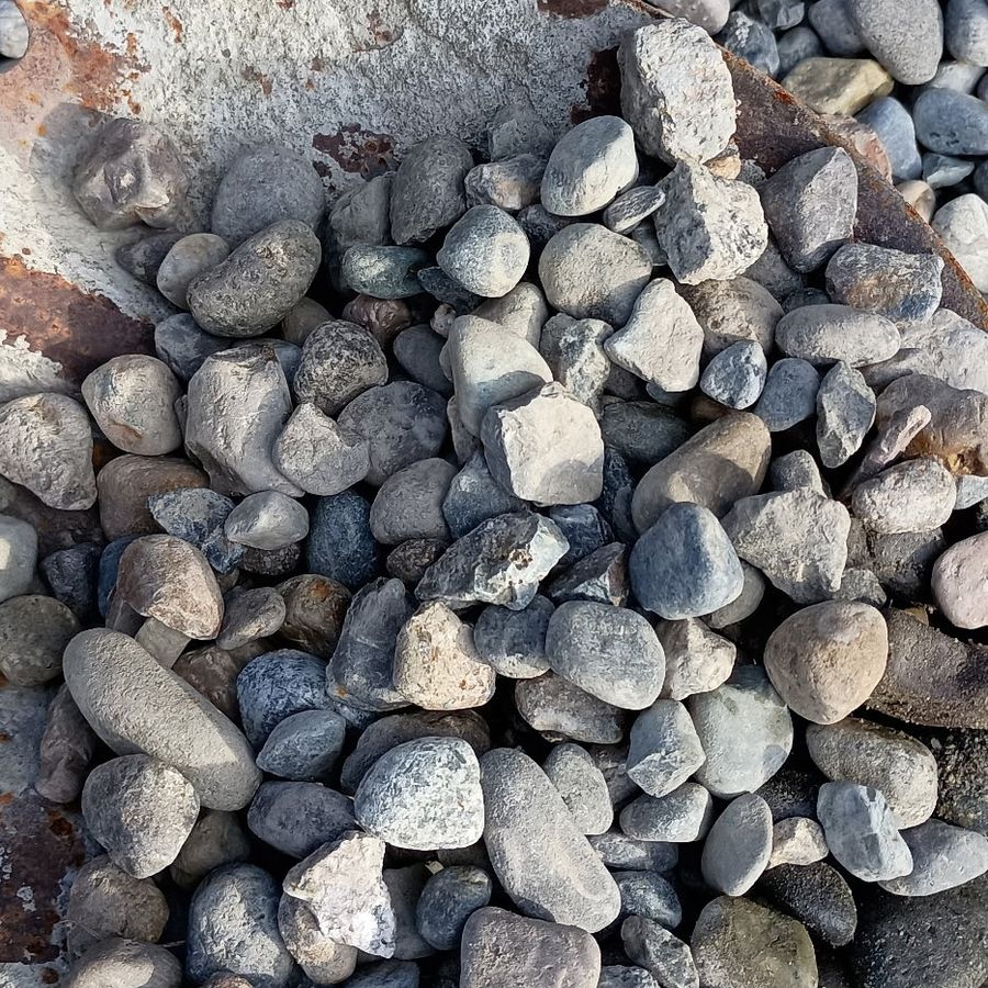 Decorative landscaping rock